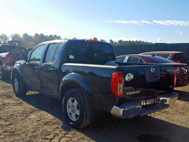 1N6AD07W05C401215 - 2005 NISSAN FRONTIER C BLACK photo 3