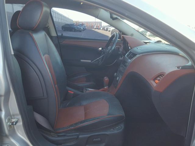 1G1ZK57708F245951 - 2008 CHEVROLET MALIBU LTZ 银色 照片 5