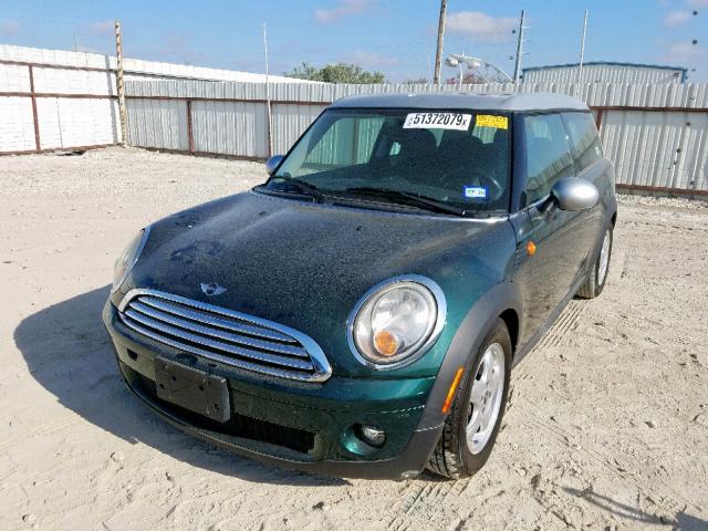 WMWML3C59ATX38684 - 2010 MINI COOPER CLU GREEN photo 2