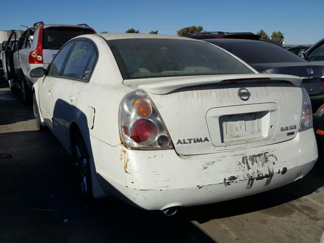 1N4BL11DX4C108739 - 2004 NISSAN ALTIMA SE WHITE photo 3