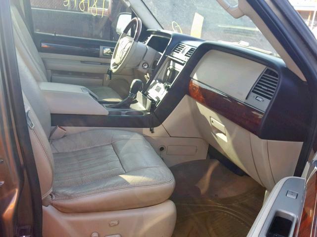 5LMFU28R93LJ48835 - 2003 LINCOLN NAVIGATOR BROWN photo 5