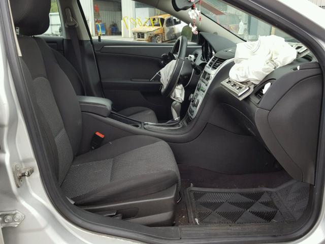 1G1ZC5E05AF319163 - 2010 CHEVROLET MALIBU 1LT SILVER photo 5
