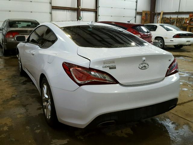 KMHHU6KJ3GU131843 - 2016 HYUNDAI GENESIS CO WHITE photo 3