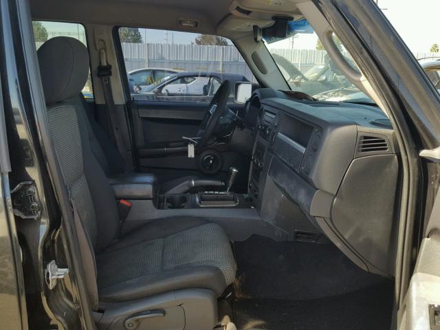 1J4RH4GK5AC118280 - 2010 JEEP COMMANDER BLACK photo 5