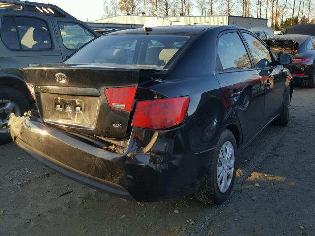 KNAFU4A26D5735125 - 2013 KIA FORTE EX BLACK photo 4