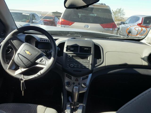 1G1JA6SH6E4116089 - 2014 CHEVROLET SONIC LS 灰色 照片 9