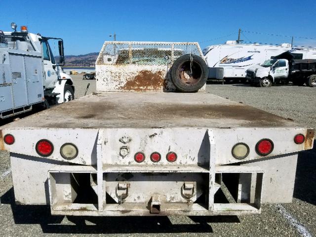 1FDAF56F52EC28556 - 2002 FORD F550 SUPER WHITE photo 6