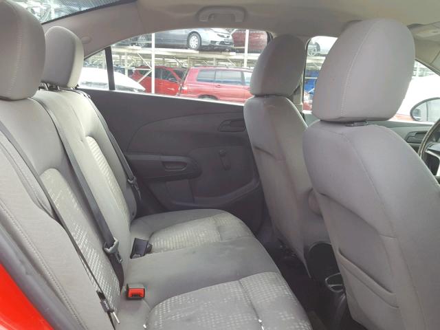 1G1JA5SH5G4102987 - 2016 CHEVROLET SONIC LS 红色 照片 6