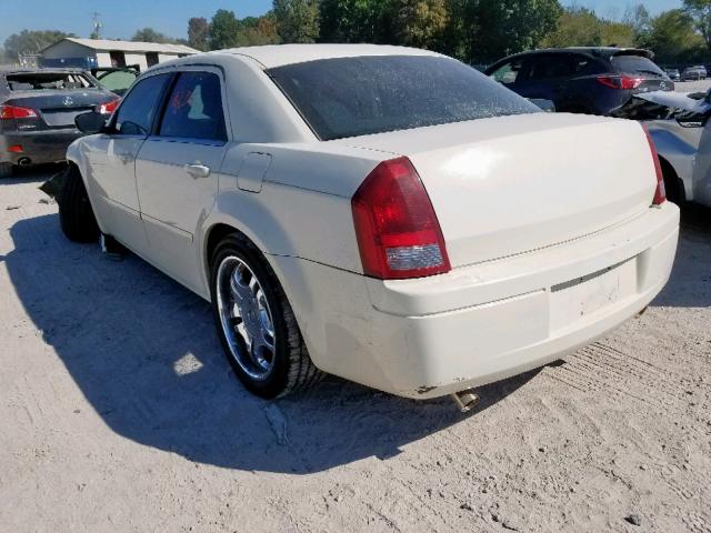 2C3AA43RX5H563146 - 2005 CHRYSLER 300 CREAM photo 3