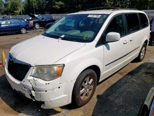 2A4RR5D17AR420983 - 2010 CHRYSLER TOWN & COU WHITE photo 2