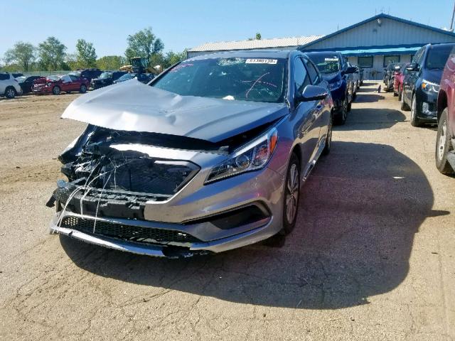 5NPE34AF2HH479852 - 2017 HYUNDAI SONATA SPO SILVER photo 2