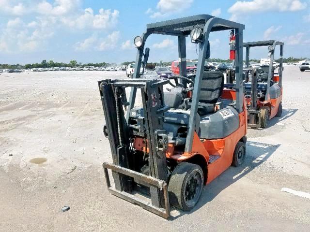 85382 - 2004 TOYOTA FORKLIFT ORANGE photo 2