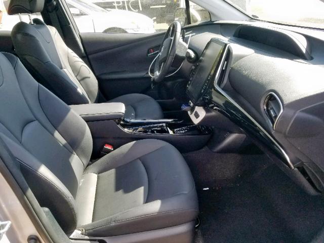 JTDKARFP3K3107947 - 2019 TOYOTA PRIUS PRIM 银色 照片 5