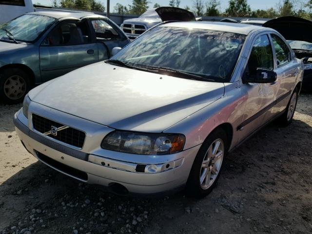 YV1RS61R022166652 - 2002 VOLVO S60 SILVER photo 2