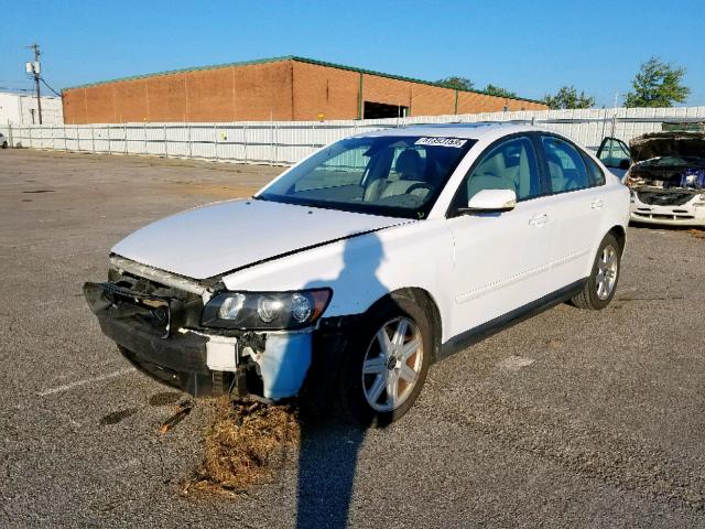 YV1MS390662202039 - 2006 VOLVO S40 2.4I WHITE photo 2