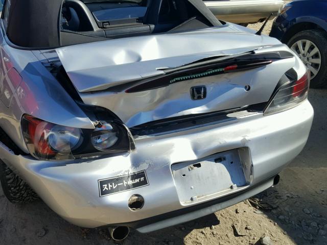 JHMAP11482T000822 - 2002 HONDA S2000 SILVER photo 9