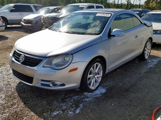 WVWBA71F17V023818 - 2007 VOLKSWAGEN EOS 2.0T SILVER photo 2