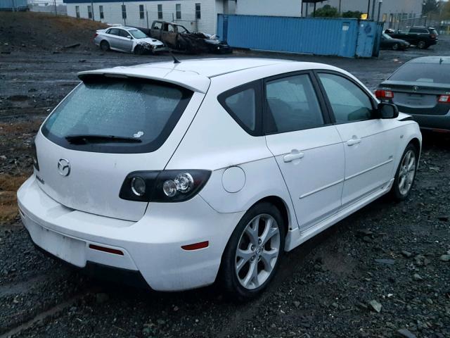 JM1BK344181857516 - 2008 MAZDA 3 HATCHBAC WHITE photo 4