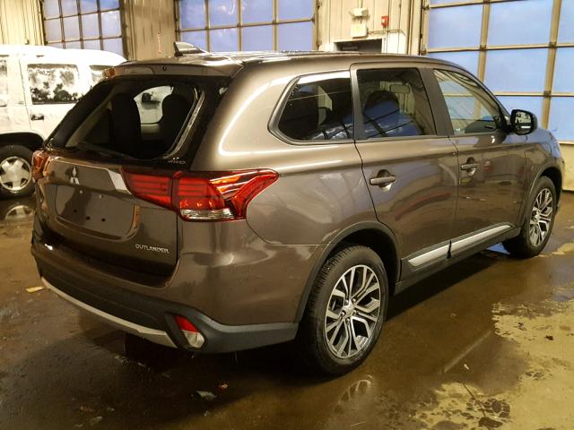 JA4AZ3A38JZ034375 - 2018 MITSUBISHI OUTLANDER GRAY photo 4