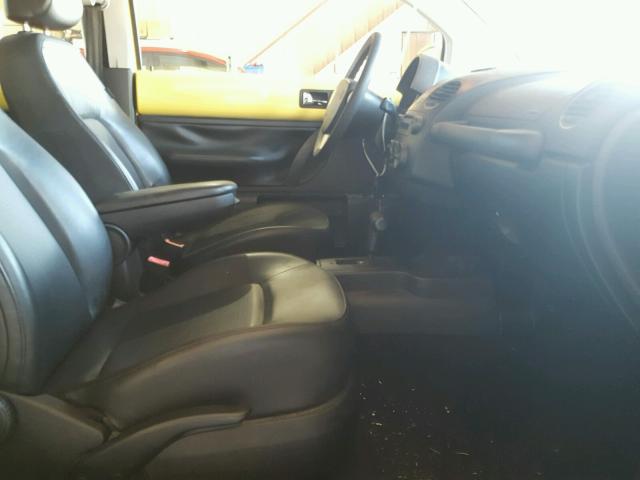 3VWPW31C28M519564 - 2008 VOLKSWAGEN NEW BEETLE 黄色 照片 5