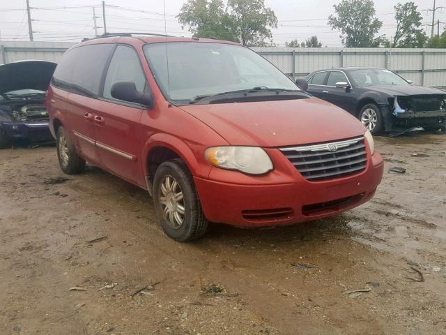 2A4GP54L16R714028 - 2006 CHRYSLER TOWN & COU RED photo 1