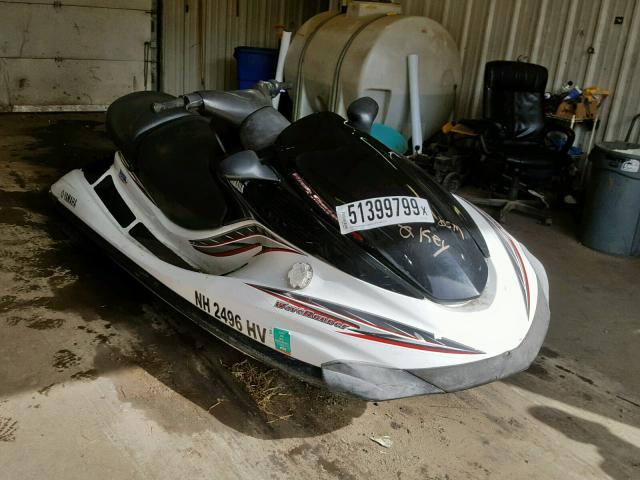 A1237L405 - 2005 YAMAHA WAVERUNNER WHITE photo 1