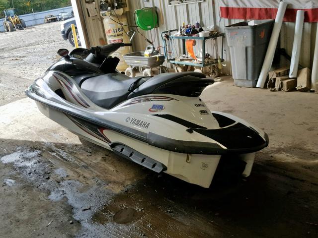 A1237L405 - 2005 YAMAHA WAVERUNNER WHITE photo 3