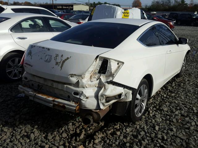 1HGCS12318A021256 - 2008 HONDA ACCORD LX- WHITE photo 4