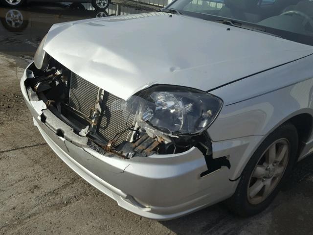 KMHCG35C54U291408 - 2004 HYUNDAI ACCENT GL SILVER photo 9