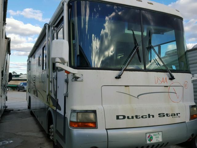 4UZAAHAK81CJ37490 - 2001 DUTC MOTORHOME WHITE photo 1