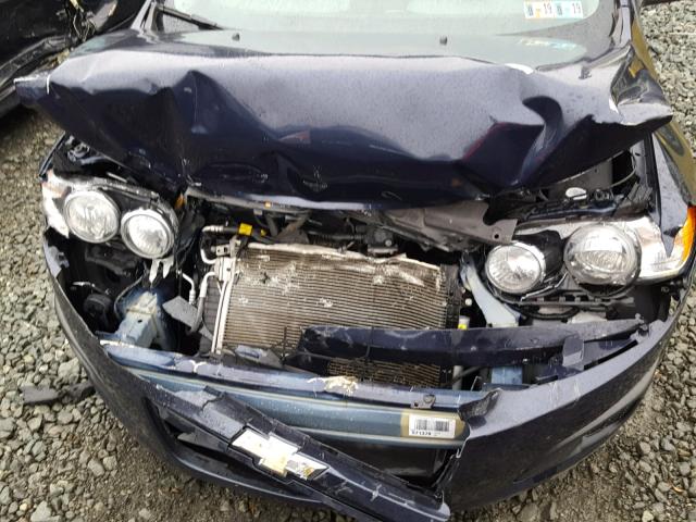 1G1JA6SG8G4111812 - 2016 CHEVROLET SONIC LS BLACK photo 9