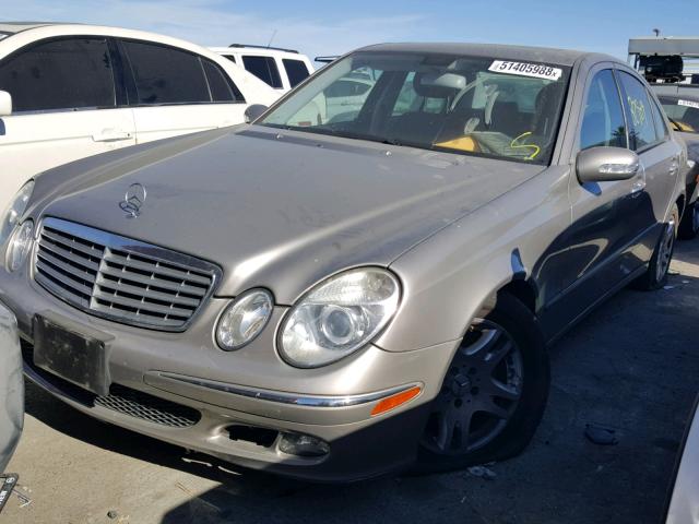 WDBUF26J75A802962 - 2005 MERCEDES-BENZ E 320 CDI SILVER photo 2