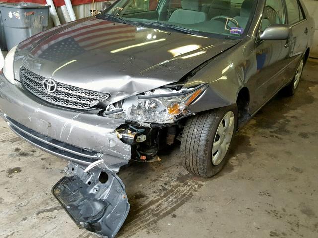 4T1BE32K74U901581 - 2004 TOYOTA CAMRY LE GRAY photo 9