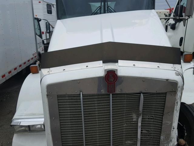 1XKDDB0X9BJ279481 - 2011 KENWORTH CONSTRUCTI WHITE photo 7