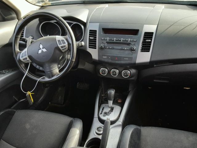 JA4JT3AW5DU020821 - 2013 MITSUBISHI OUTLANDER GRAY photo 9