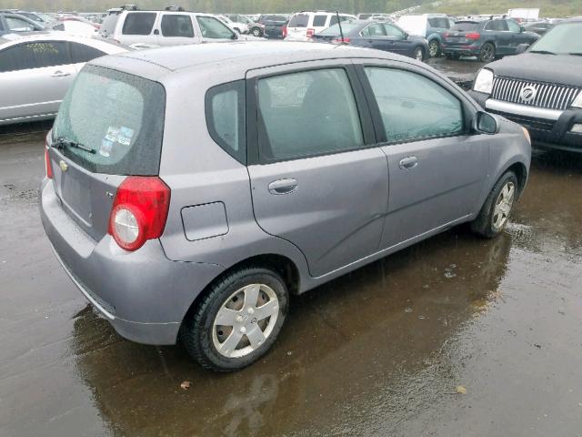 KL1TD66E49B608278 - 2009 CHEVROLET AVEO LS GRAY photo 4