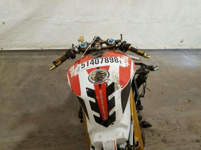 ZD4RRTR049S001255 - 2009 APRILIA RSV 1000 R TWO TONE photo 5