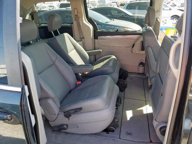 2C4RVABG0CR222301 - 2012 VOLKSWAGEN ROUTAN SE BLACK photo 6