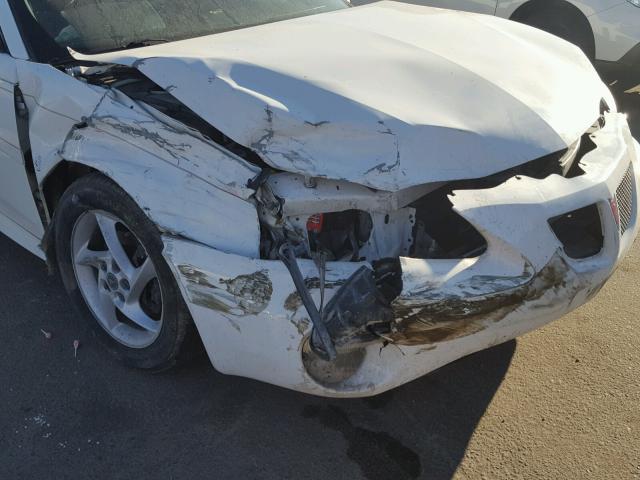 2G2WR524341202102 - 2004 PONTIAC GRAND PRIX WHITE photo 9