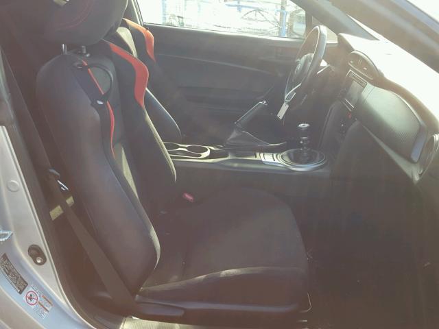 JF1ZNAA15D1722477 - 2013 TOYOTA SCION FR-S SILVER photo 5