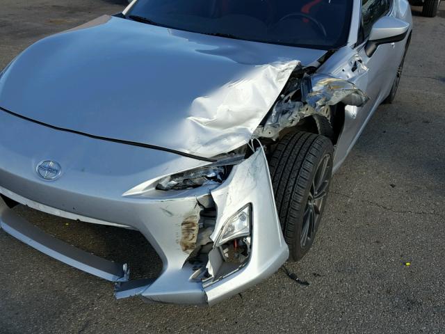 JF1ZNAA15D1722477 - 2013 TOYOTA SCION FR-S SILVER photo 9