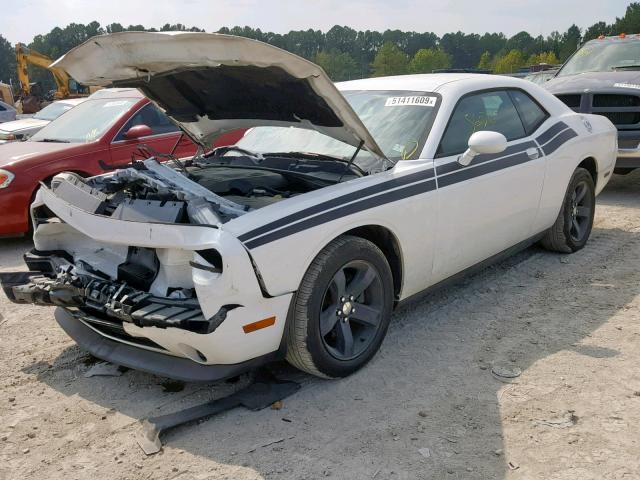 2C3CDYAG0EH233671 - 2014 DODGE CHALLENGER WHITE photo 2