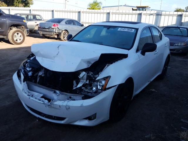 JTHBK262772056117 - 2007 LEXUS IS 250 WHITE photo 2