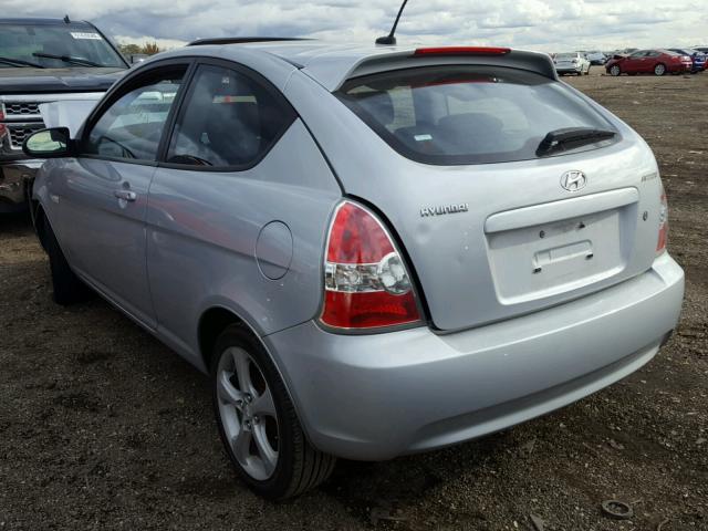 KMHCN36C38U077169 - 2008 HYUNDAI ACCENT SE SILVER photo 3