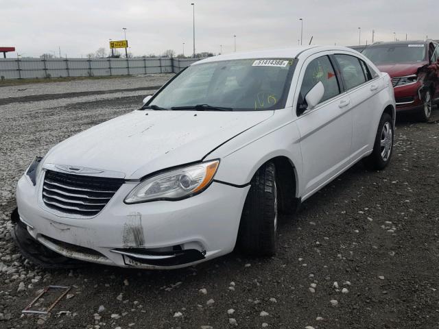 1C3BC4FB9BN570444 - 2011 CHRYSLER 200 LX WHITE photo 2