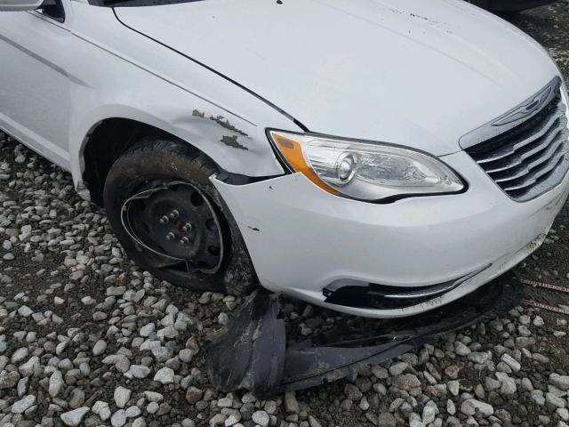 1C3BC4FB9BN570444 - 2011 CHRYSLER 200 LX WHITE photo 9