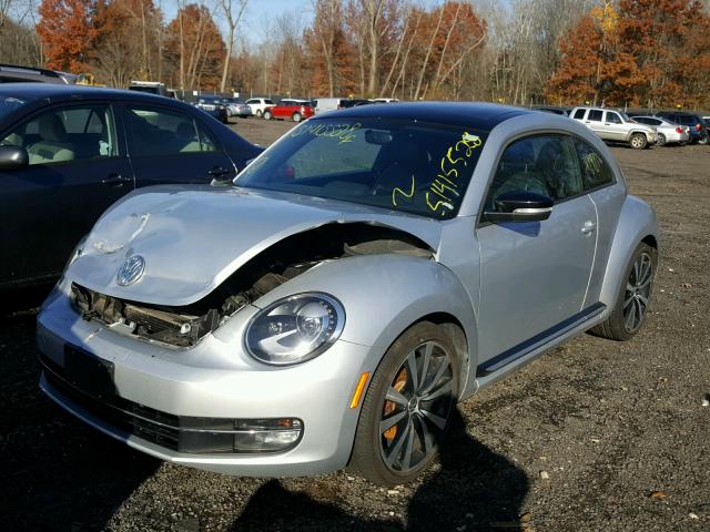 3VWVA7AT7CM664511 - 2012 VOLKSWAGEN BEETLE TUR SILVER photo 2