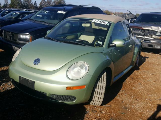 3VWRF31Y89M400181 - 2009 VOLKSWAGEN NEW BEETLE GREEN photo 2