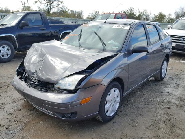 1FAFP34N57W280170 - 2007 FORD FOCUS ZX4 GRAY photo 2