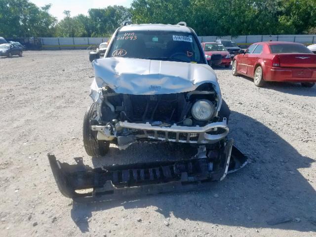 1J4GL48K86W211093 - 2006 JEEP LIBERTY SP SILVER photo 9